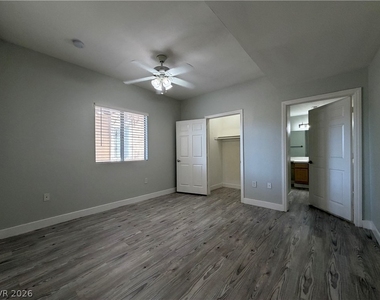 5250 S Rainbow Boulevard - Photo Thumbnail 12