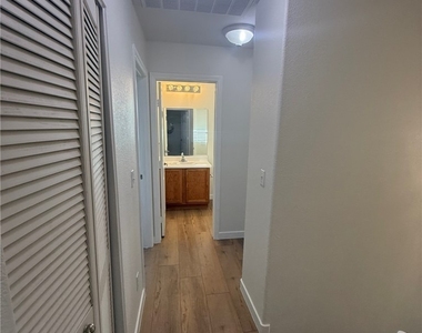 5241 Starter Avenue - Photo Thumbnail 16