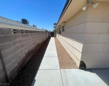 7016 Hurricane Way - Photo Thumbnail 7