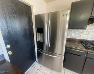 7016 Hurricane Way - Photo Thumbnail 4