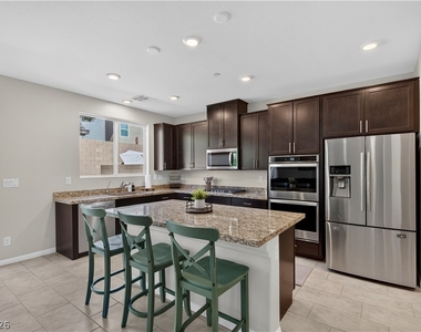 325 Breve Court - Photo Thumbnail 14