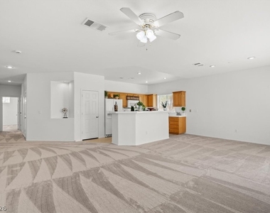 3213 Carbondale Street - Photo Thumbnail 7