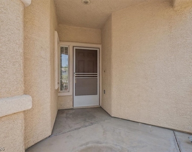 3213 Carbondale Street - Photo Thumbnail 2