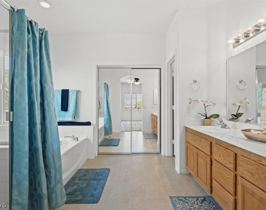 3213 Carbondale Street - Photo Thumbnail 16