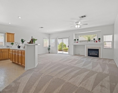 3213 Carbondale Street - Photo Thumbnail 4