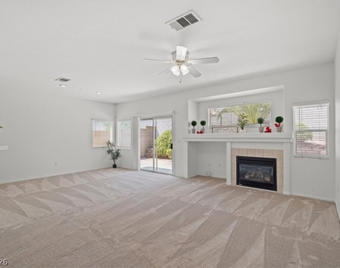 3213 Carbondale Street - Photo Thumbnail 5