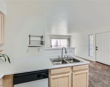 3103 Key Largo Drive - Photo Thumbnail 9