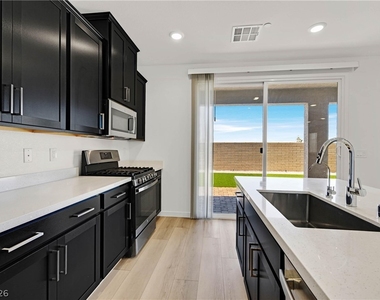 128 Quinn Villa Avenue - Photo Thumbnail 7