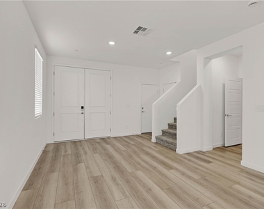 128 Quinn Villa Avenue - Photo Thumbnail 2