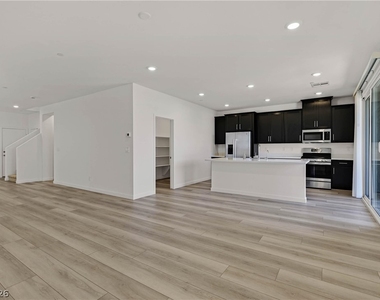 128 Quinn Villa Avenue - Photo Thumbnail 5