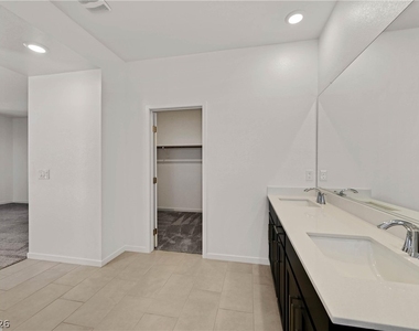 128 Quinn Villa Avenue - Photo Thumbnail 16