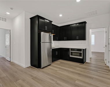 128 Quinn Villa Avenue - Photo Thumbnail 26