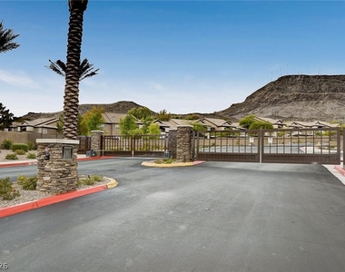 305 Quail Dove Avenue - Photo Thumbnail 3