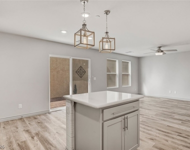 305 Quail Dove Avenue - Photo Thumbnail 9