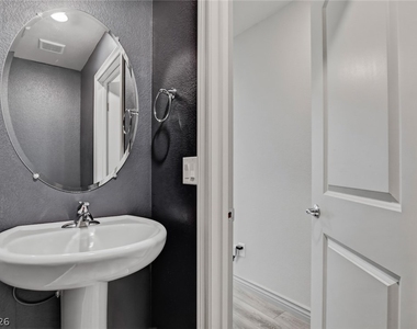 305 Quail Dove Avenue - Photo Thumbnail 19