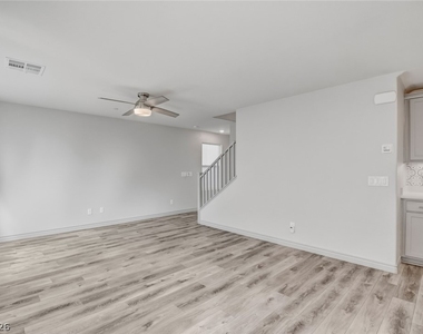 305 Quail Dove Avenue - Photo Thumbnail 15