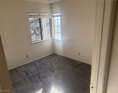 3204 Mariner Bay Street - Photo Thumbnail 9