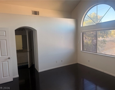 3204 Mariner Bay Street - Photo Thumbnail 10