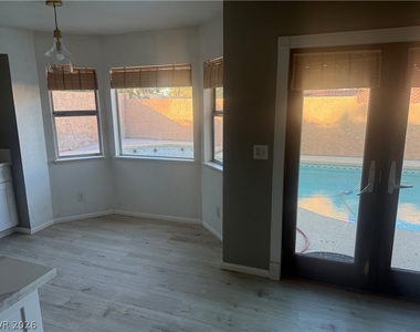 3204 Mariner Bay Street - Photo Thumbnail 2