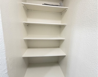3517 Folage Drive - Photo Thumbnail 24