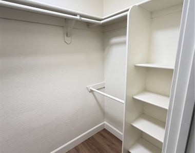 3517 Folage Drive - Photo Thumbnail 15