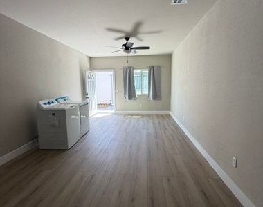 1341 E Arrowhead Street - Photo Thumbnail 7