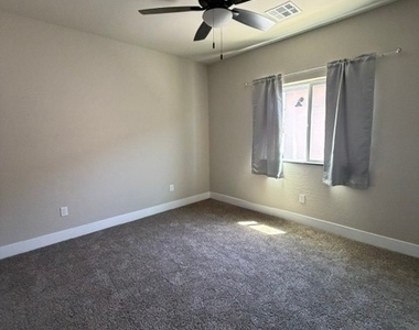 1341 E Arrowhead Street - Photo Thumbnail 15