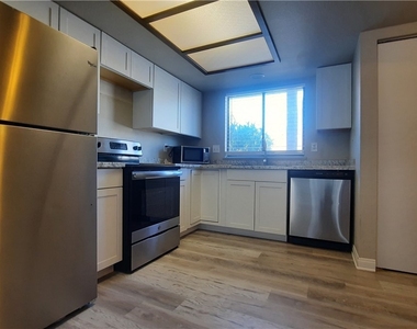 1632 Marathon Drive - Photo Thumbnail 6
