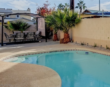 7301 Casa Solar Court - Photo Thumbnail 28