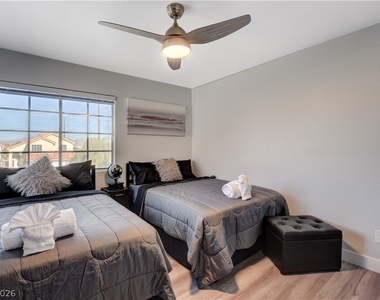 7301 Casa Solar Court - Photo Thumbnail 12