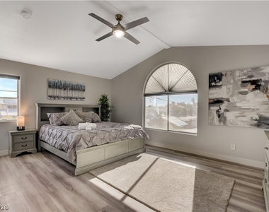7301 Casa Solar Court - Photo Thumbnail 20