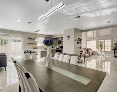 7301 Casa Solar Court - Photo Thumbnail 22