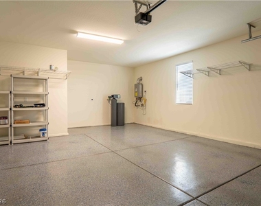 11648 Redwood Mountain Avenue - Photo Thumbnail 8
