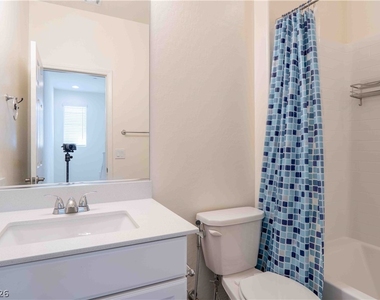 11648 Redwood Mountain Avenue - Photo Thumbnail 11