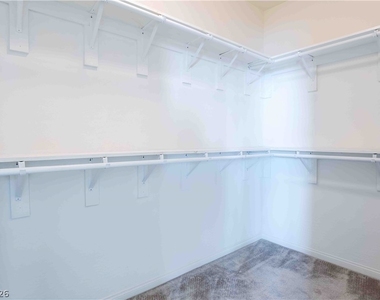 11648 Redwood Mountain Avenue - Photo Thumbnail 16