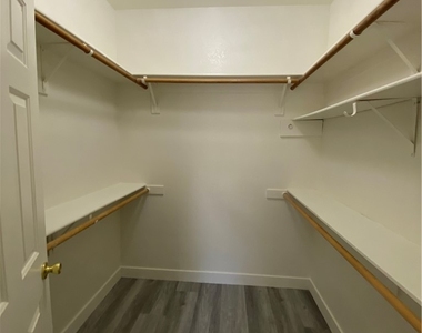 5155 W Tropicana Avenue - Photo Thumbnail 10