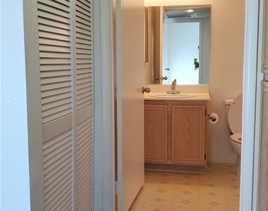 8070 W Russell Road - Photo Thumbnail 9