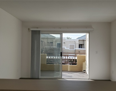 8070 W Russell Road - Photo Thumbnail 2