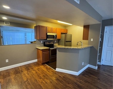 5146 S Jones Bl Boulevard - Photo Thumbnail 15
