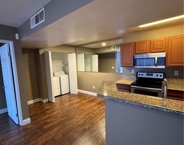 5146 S Jones Bl Boulevard - Photo Thumbnail 20