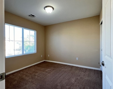 8237 Golden Flowers Street - Photo Thumbnail 17