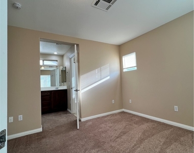 8237 Golden Flowers Street - Photo Thumbnail 22