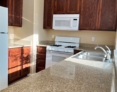 8237 Golden Flowers Street - Photo Thumbnail 5