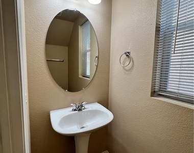 8237 Golden Flowers Street - Photo Thumbnail 11