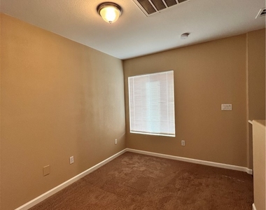 8237 Golden Flowers Street - Photo Thumbnail 15