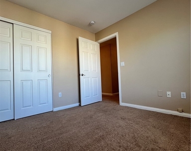 8237 Golden Flowers Street - Photo Thumbnail 34