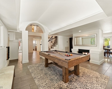 2233 Versailles Court - Photo Thumbnail 30
