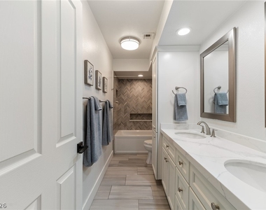 2233 Versailles Court - Photo Thumbnail 61