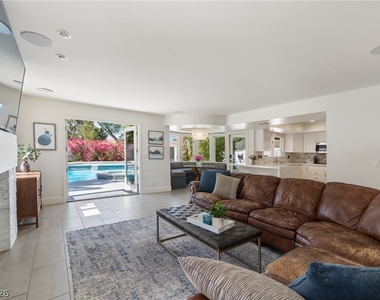 2233 Versailles Court - Photo Thumbnail 41