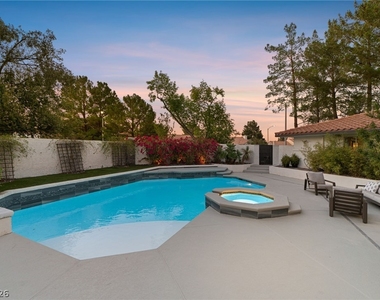 2233 Versailles Court - Photo Thumbnail 12